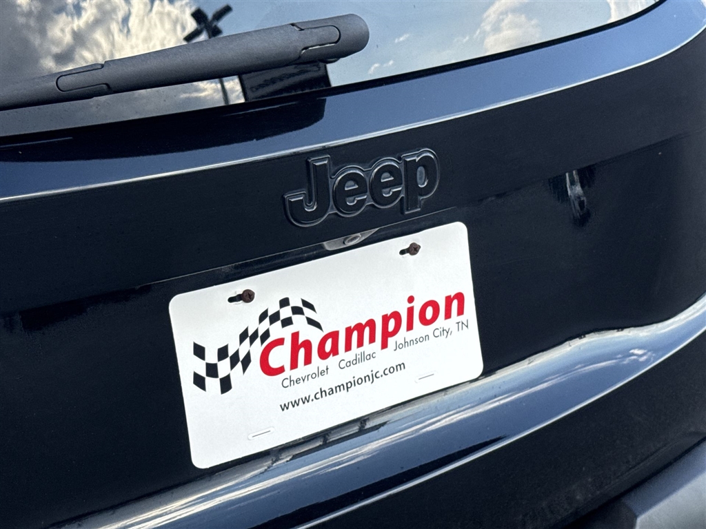 2017 Jeep Renegade Latitude North Edition photo 19