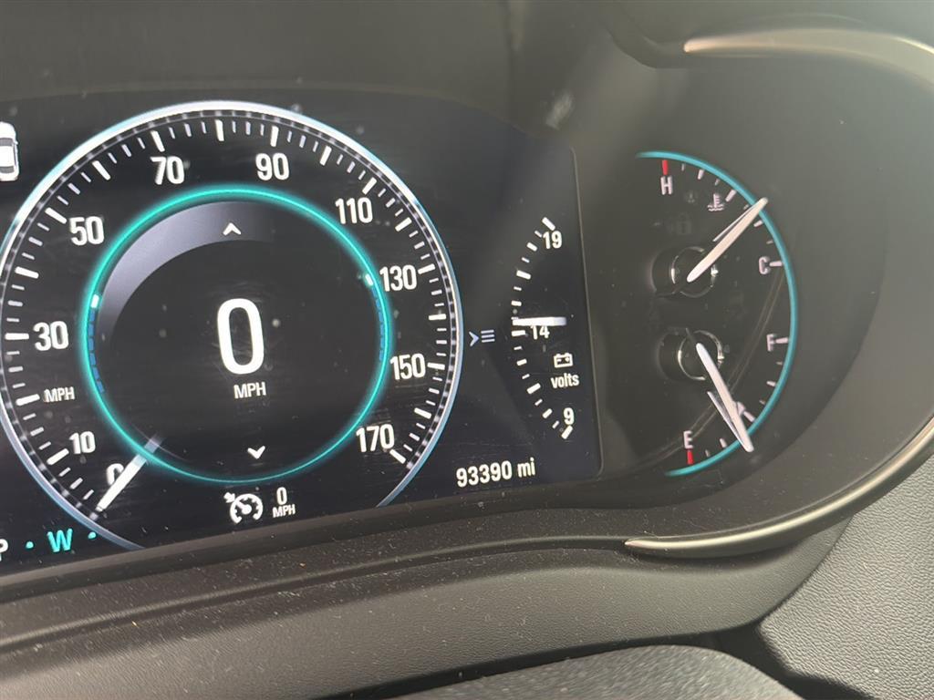 2016 Buick LaCrosse Base photo 2