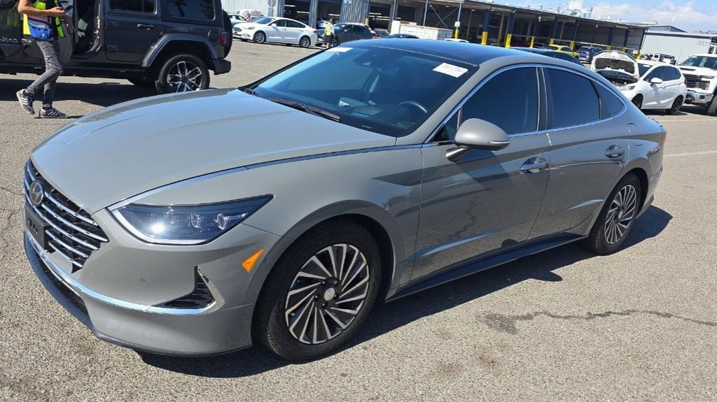 2022 Hyundai Sonata Hybrid Limited's photo