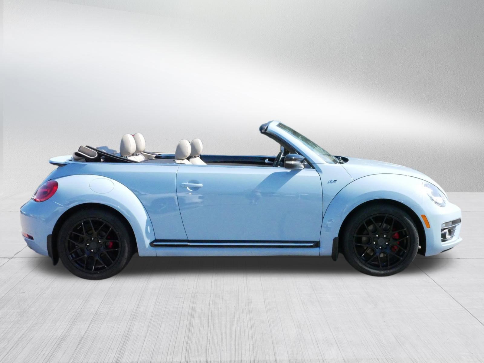 2014 Volkswagen Beetle Convertible R-Line photo 8
