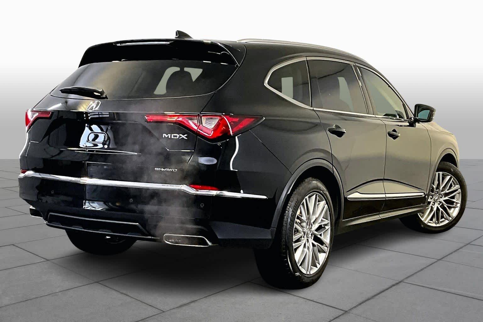 2023 Acura MDX SH-AWD Advance photo 3