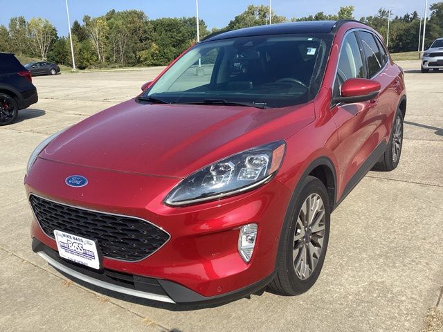 2020 Ford Escape Titanium photo 2