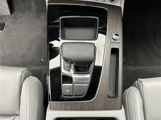 2025 Audi Q5 45 S line Premium Plus photo 11