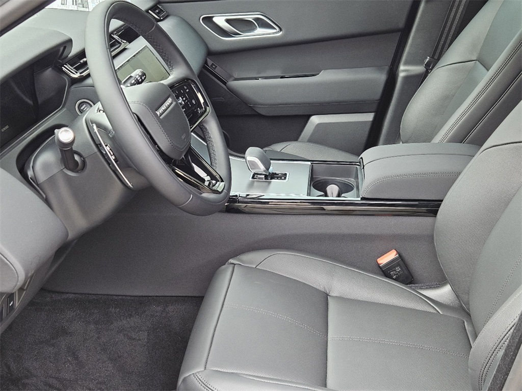 2025 Land Rover Range Rover Velar SE photo 11