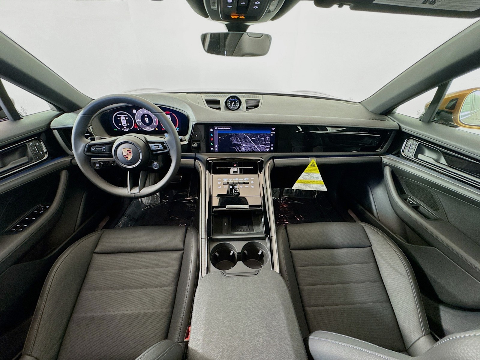 2025 Porsche Panamera 4 photo 21