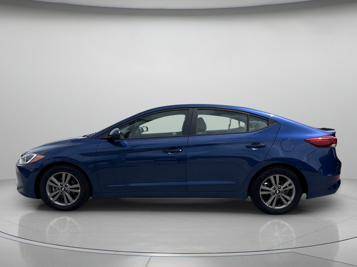 2018 Hyundai Elantra SEL photo 4
