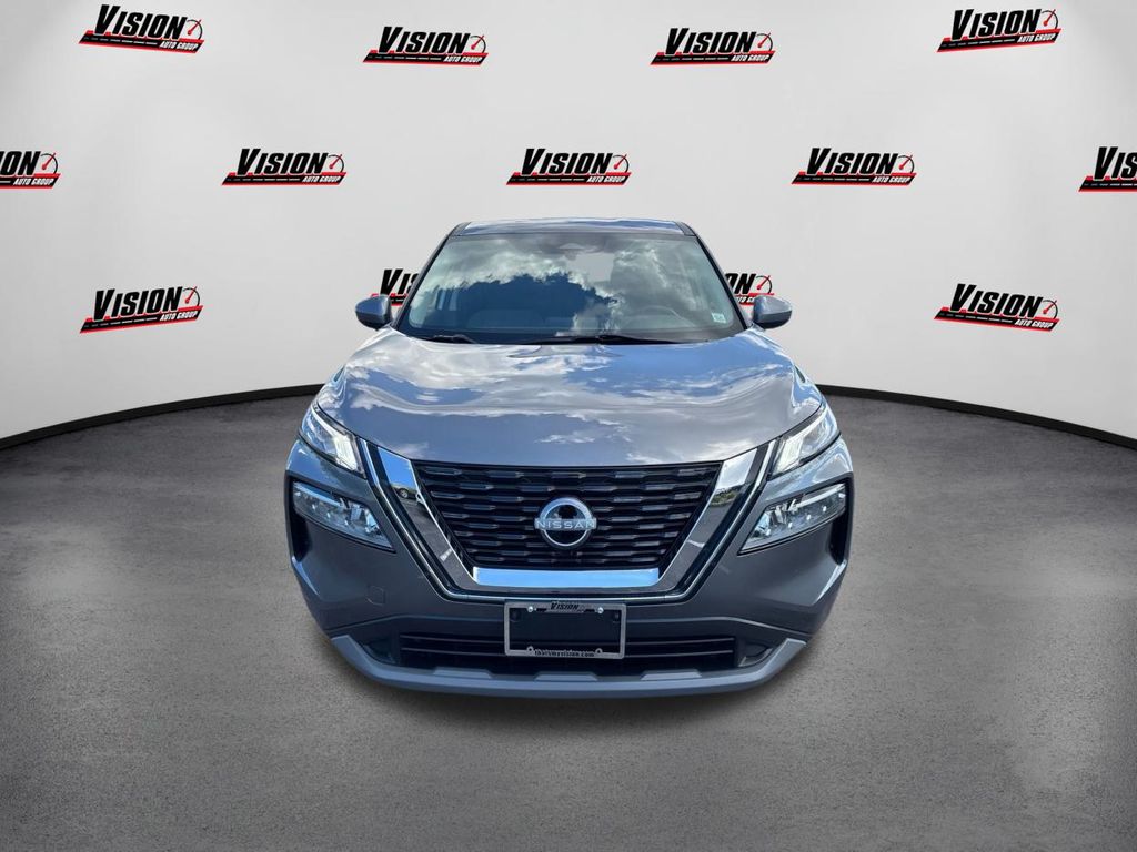2023 Nissan Rogue SV photo 2