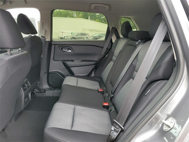 2026 Nissan Rogue SV photo 14