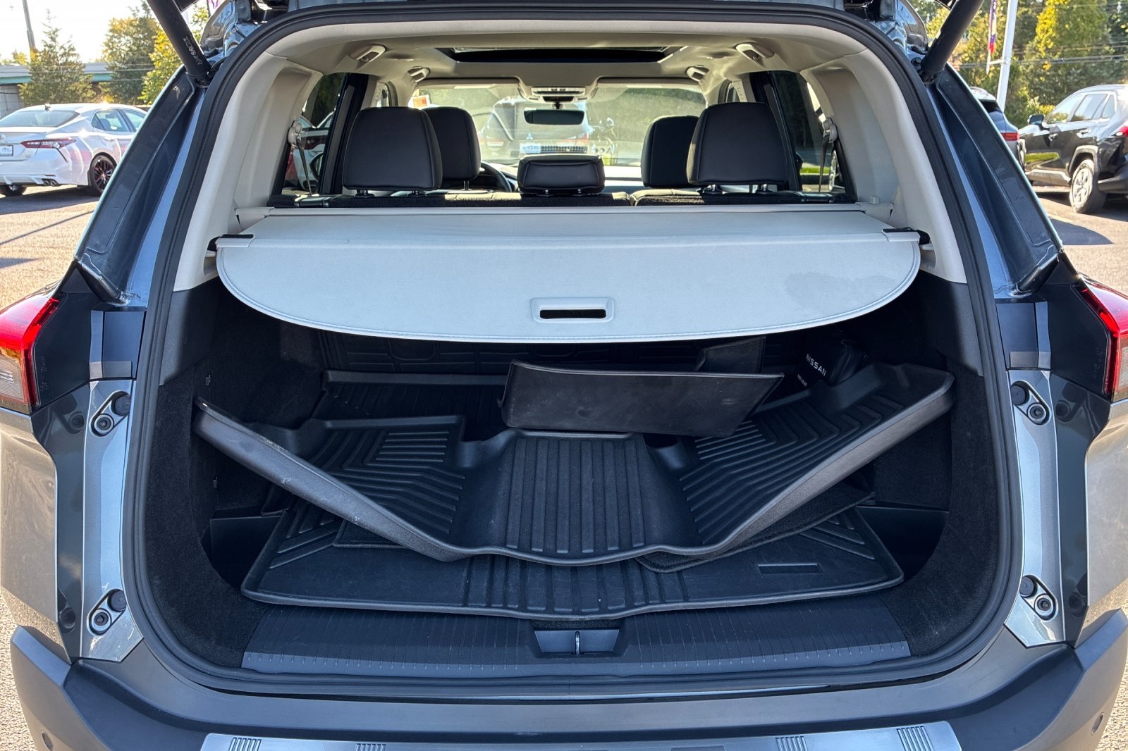 2023 Nissan Rogue SL photo 16