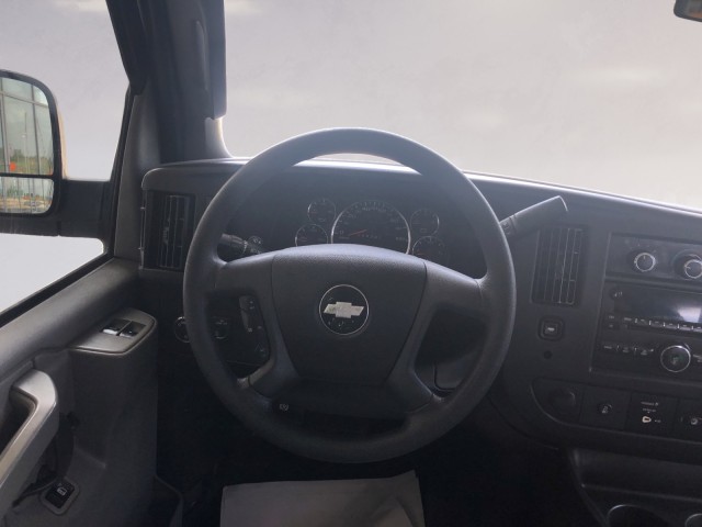 2017 Chevrolet Express Passenger LT photo 10