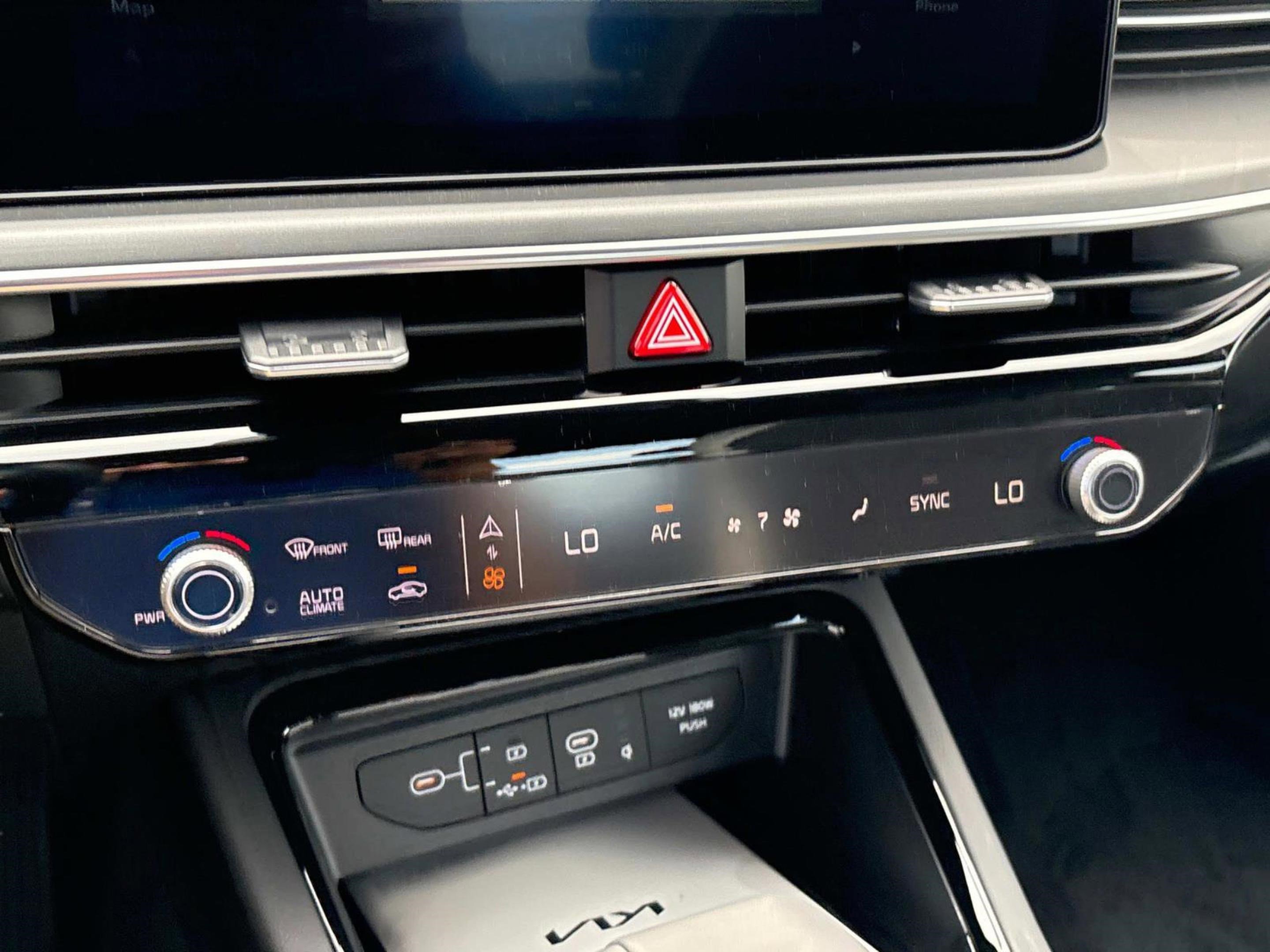 2025 Kia K5 GT-Line photo 26