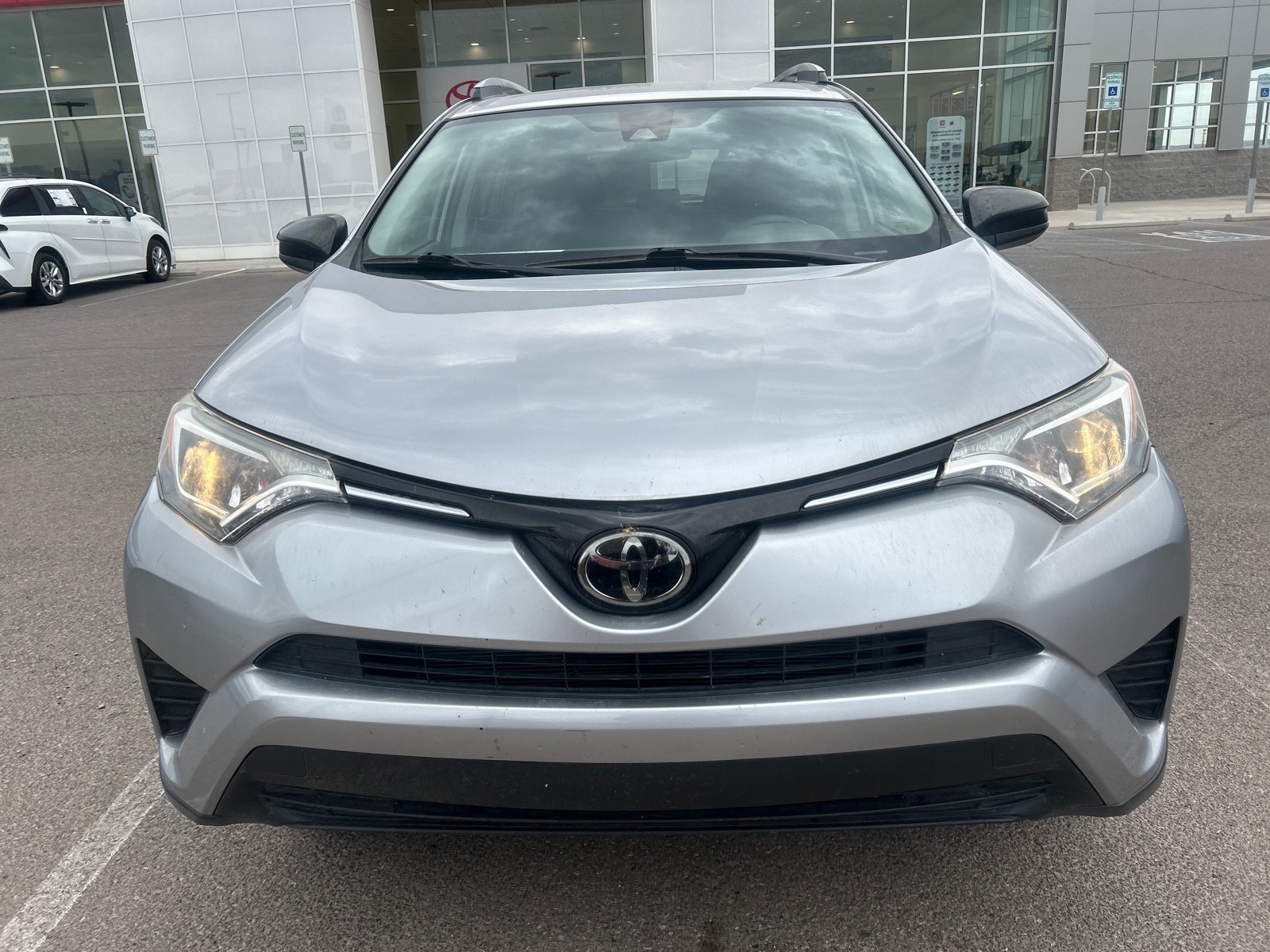 Used 2018 SILVER Toyota LE image 1