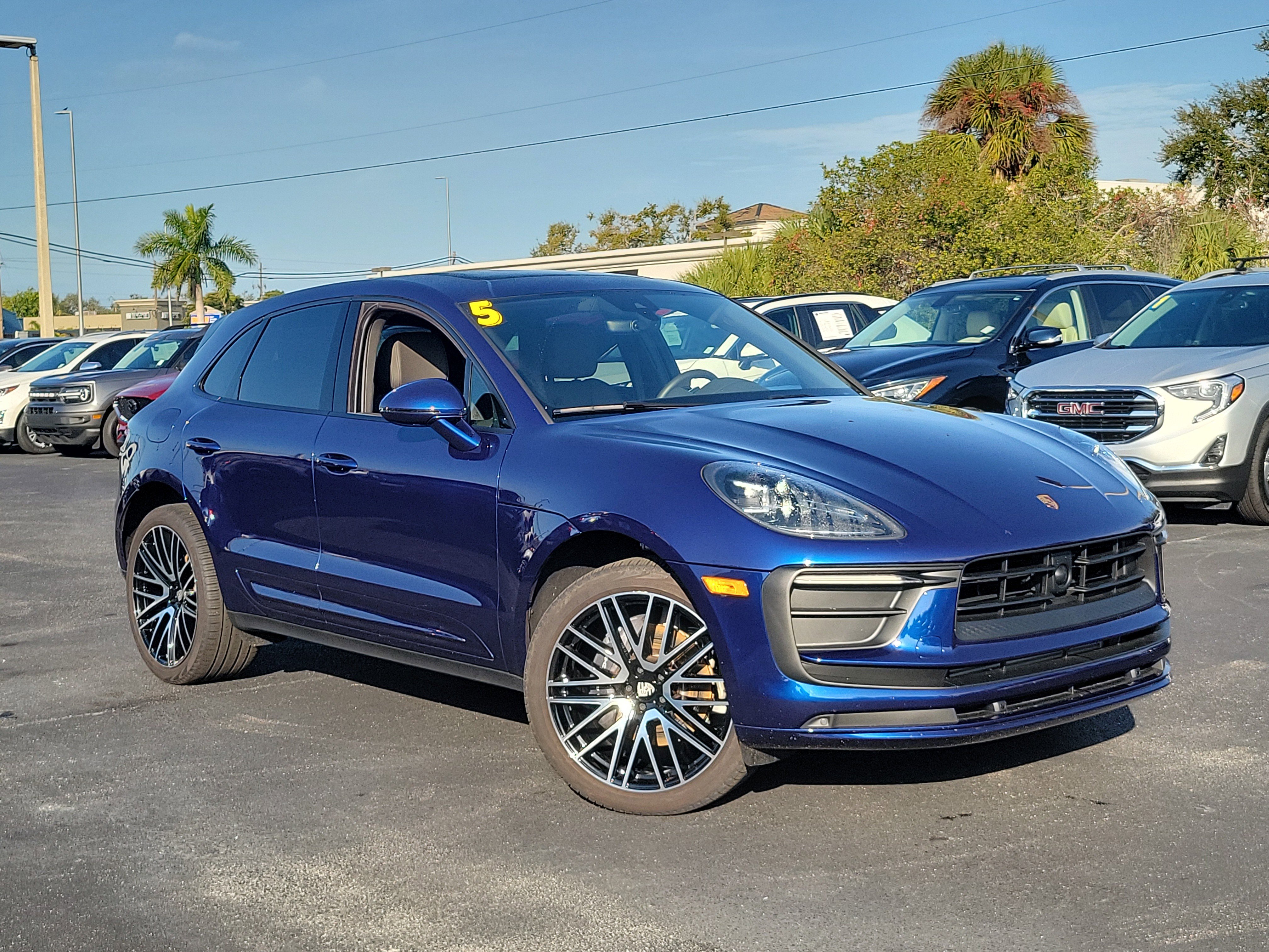 2025 Porsche Macan T's photo