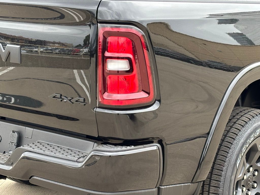 2025 Ram 1500 Big Horn Lone Star photo 4