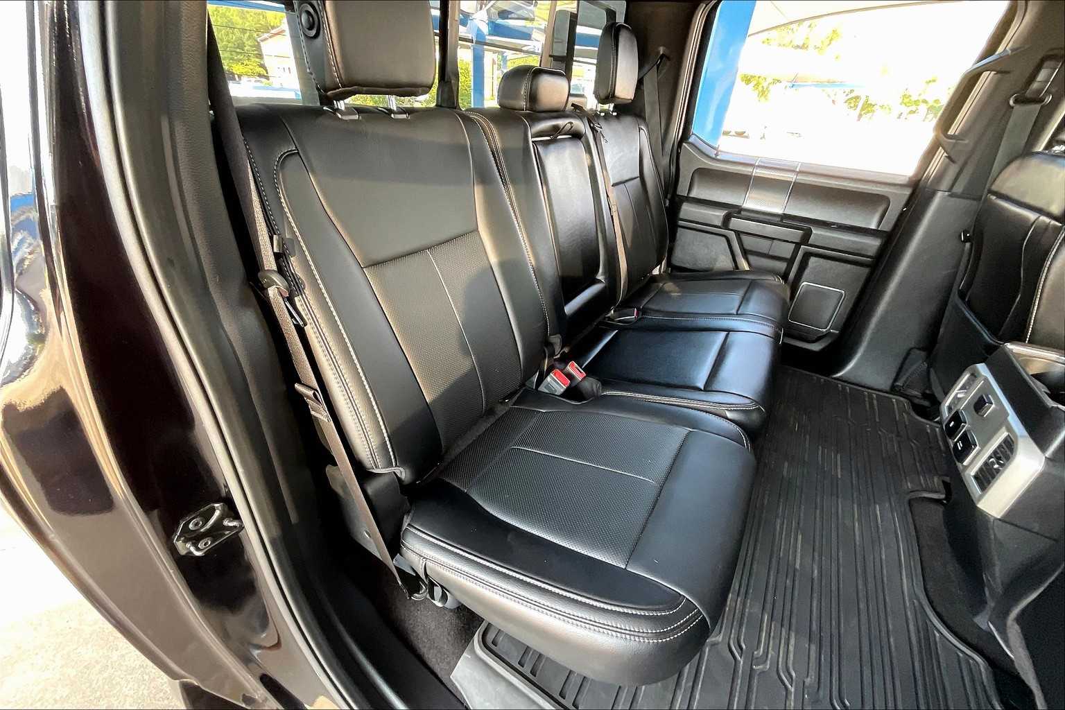 2019 Ford F-150 Lariat photo 19