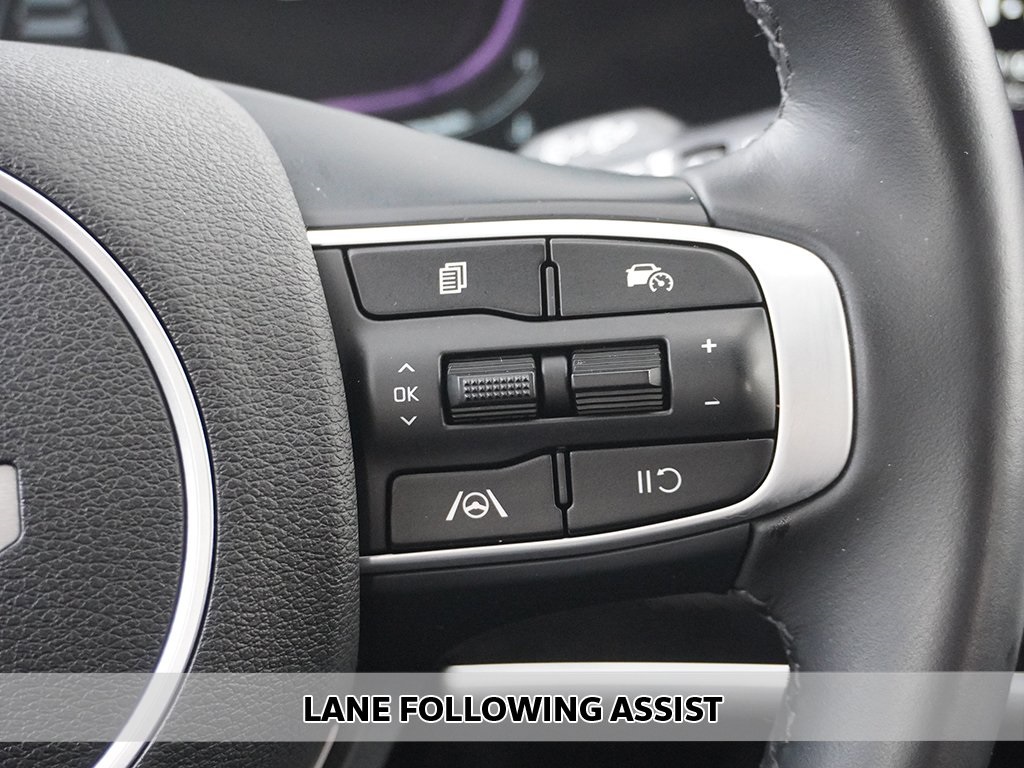 2023 Kia Sportage EX photo 3