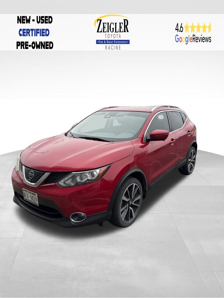 2017 Nissan Rogue Sport SL's photo