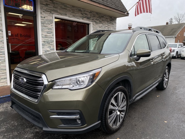 Used 2022  Subaru Limited image 1