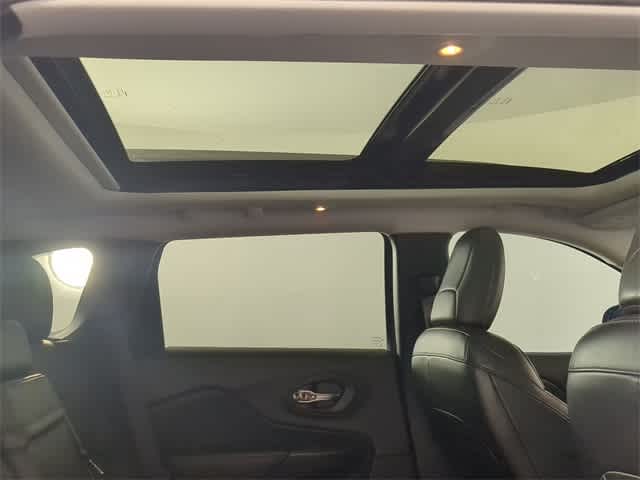 2019 Jeep Cherokee Trailhawk photo 11