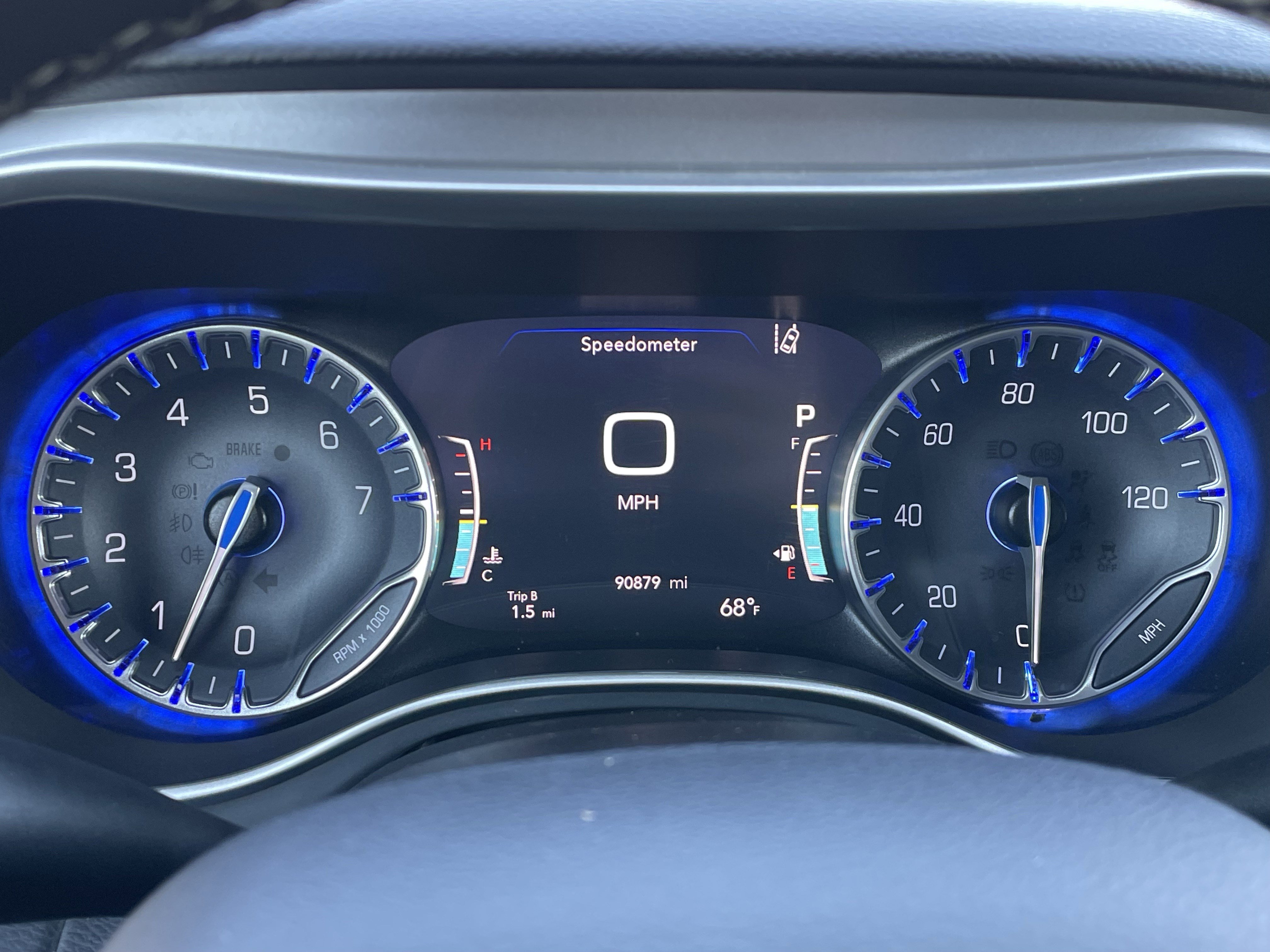 2020 Chrysler Pacifica Touring photo 2