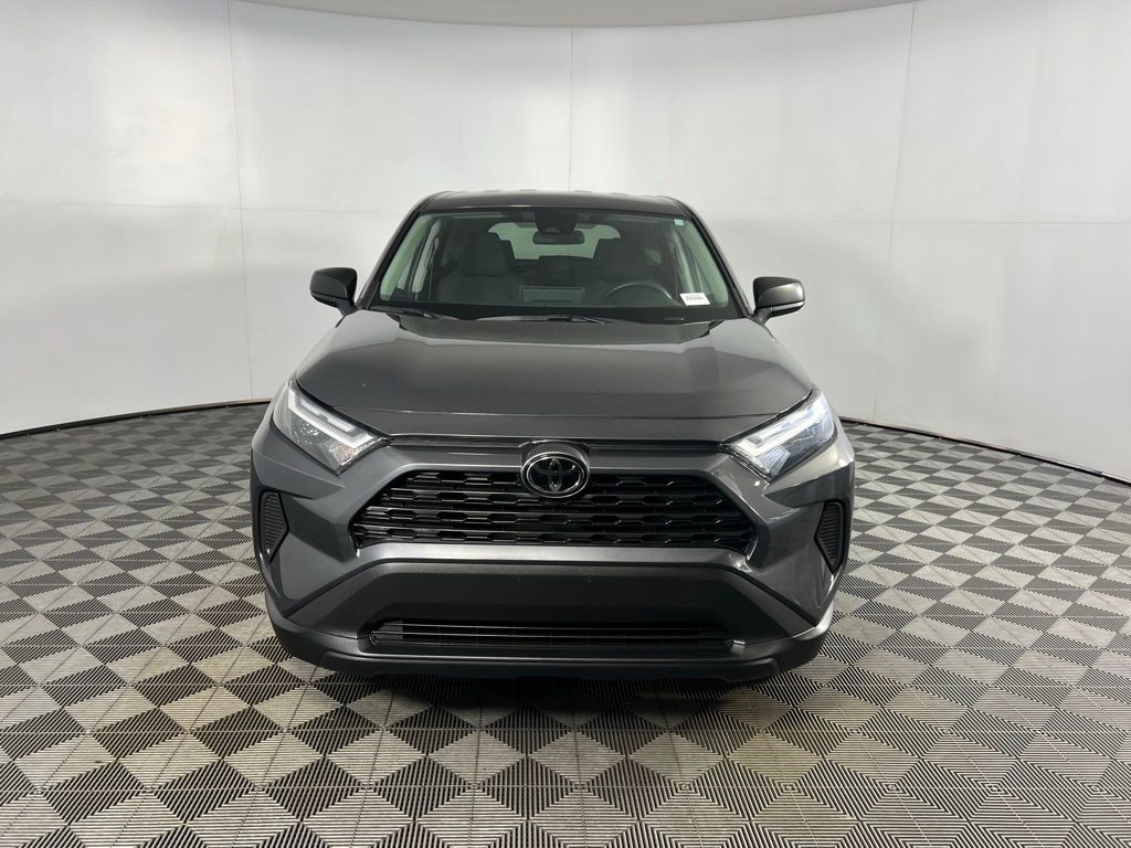 2024 Toyota RAV4 LE photo 8