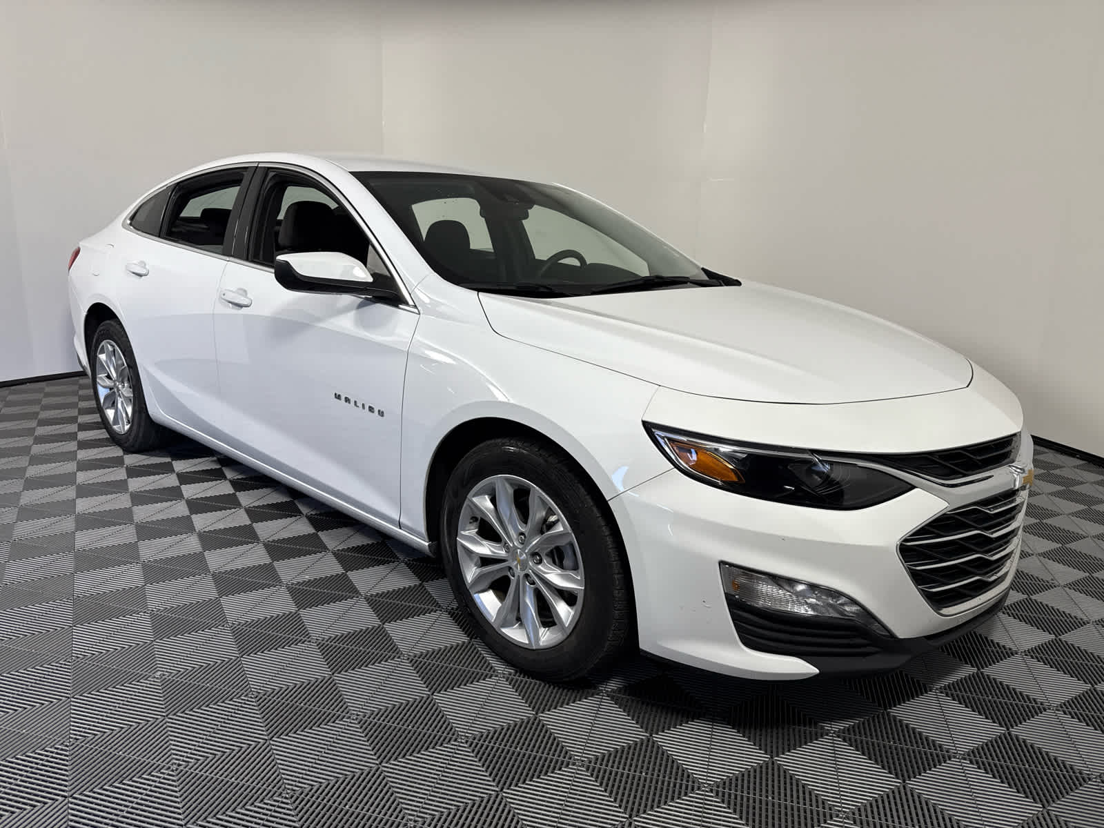 2024 Chevrolet Malibu 1LT photo 9