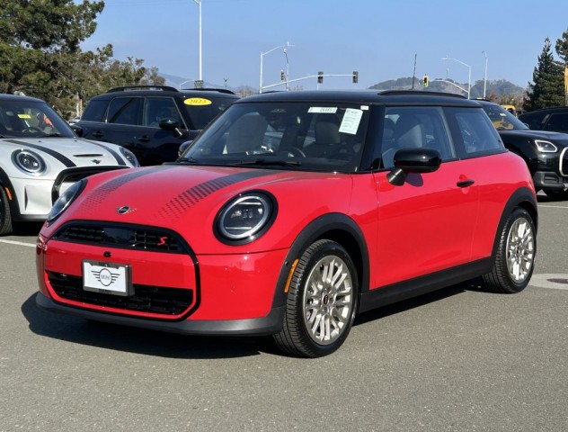 2026 MINI Hardtop 2 Door S's photo