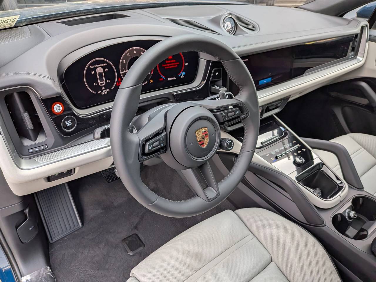 2026 Porsche Cayenne Coupe photo 4
