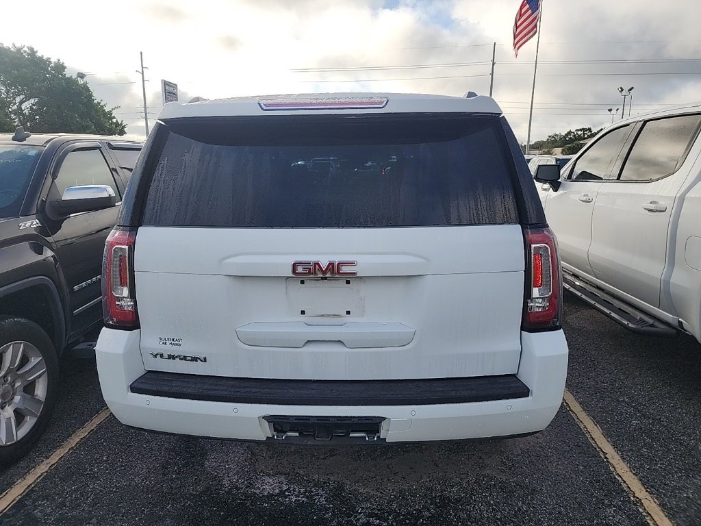 2017 Gmc Yukon SLT photo 4