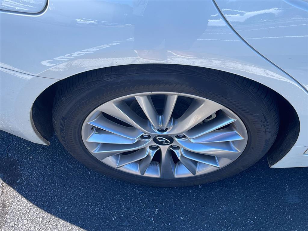 2019 Infiniti Q50 3.0t LUXE photo 9