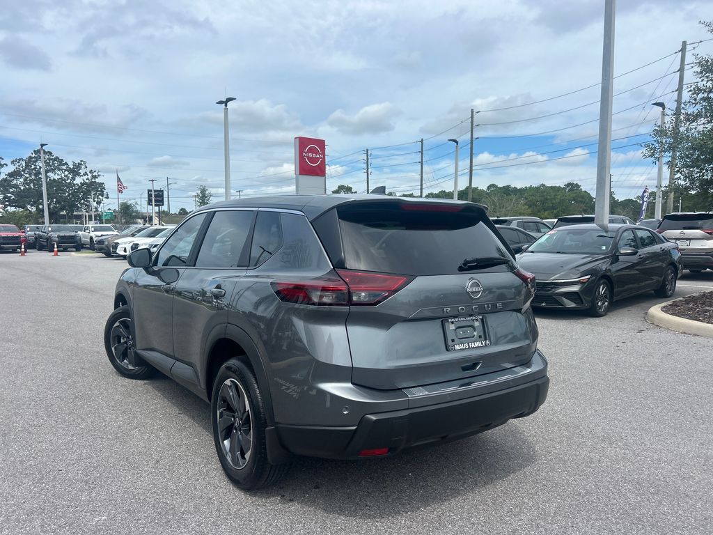 2026 Nissan Rogue SV photo 4