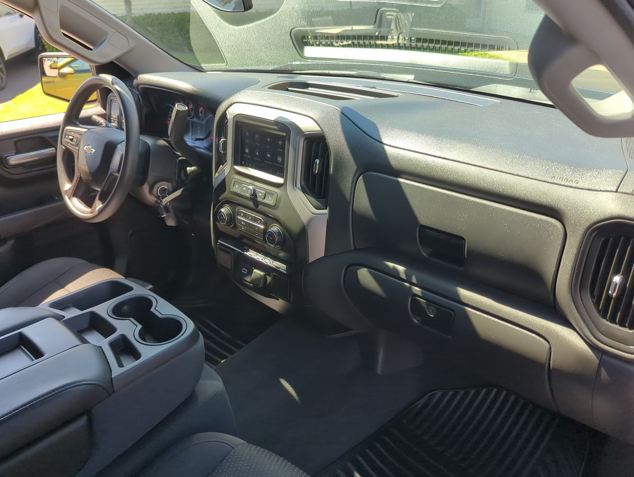 2020 Chevrolet Silverado 1500 Custom photo 25