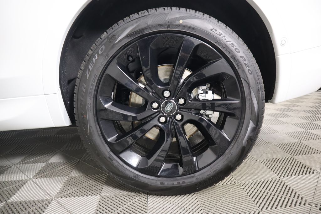 2025 Land Rover Discovery Sport S photo 28
