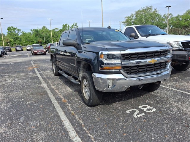 2018 Chevrolet Silverado 1500 LT photo 3