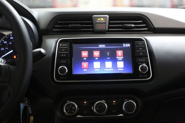 2025 Nissan Versa S photo 12