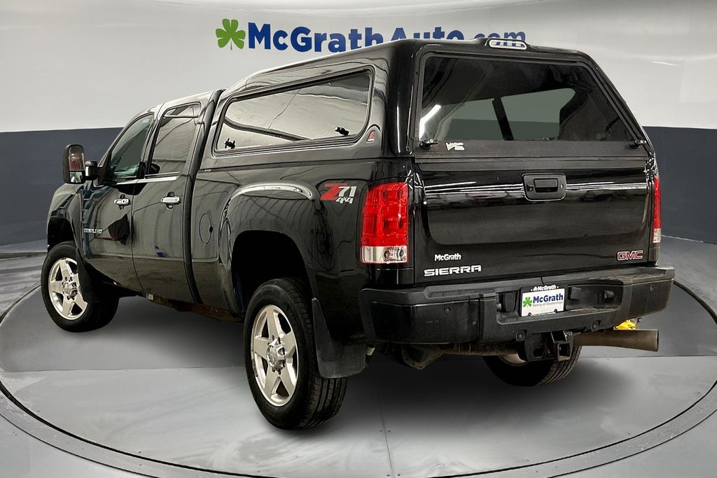 2012 Gmc Sierra Denali photo 2