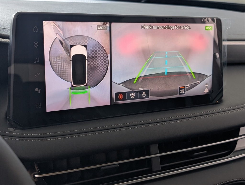 2026 Infiniti QX60 Luxe photo 11