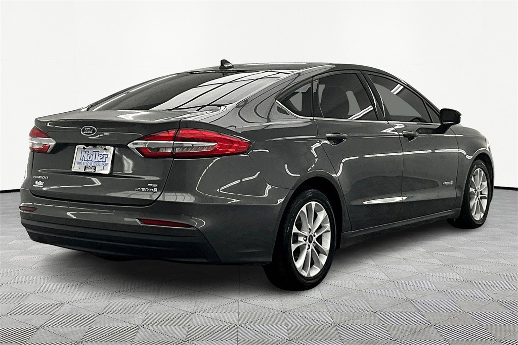 Used 2019 Ford Fusion Hybrid SE with VIN 3FA6P0LU5KR262741 for sale in Kansas City