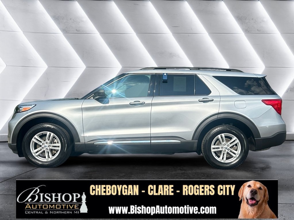 2023 Ford Explorer XLT photo 10