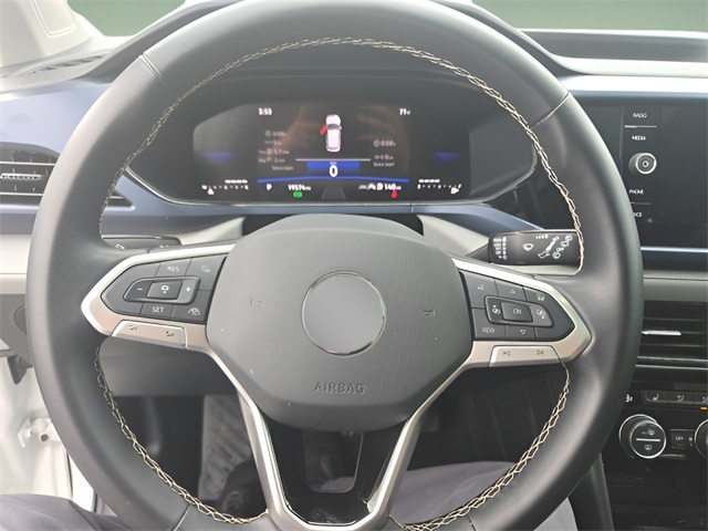 2024 Volkswagen Taos SE photo 11