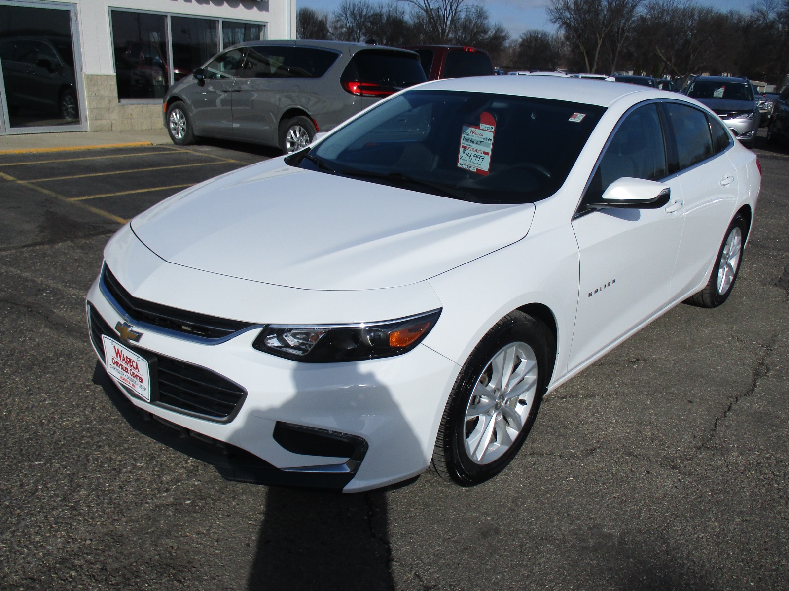 Used 2018 Chevrolet Malibu 1LT with VIN 1G1ZD5ST7JF259804 for sale in Waseca, Minnesota