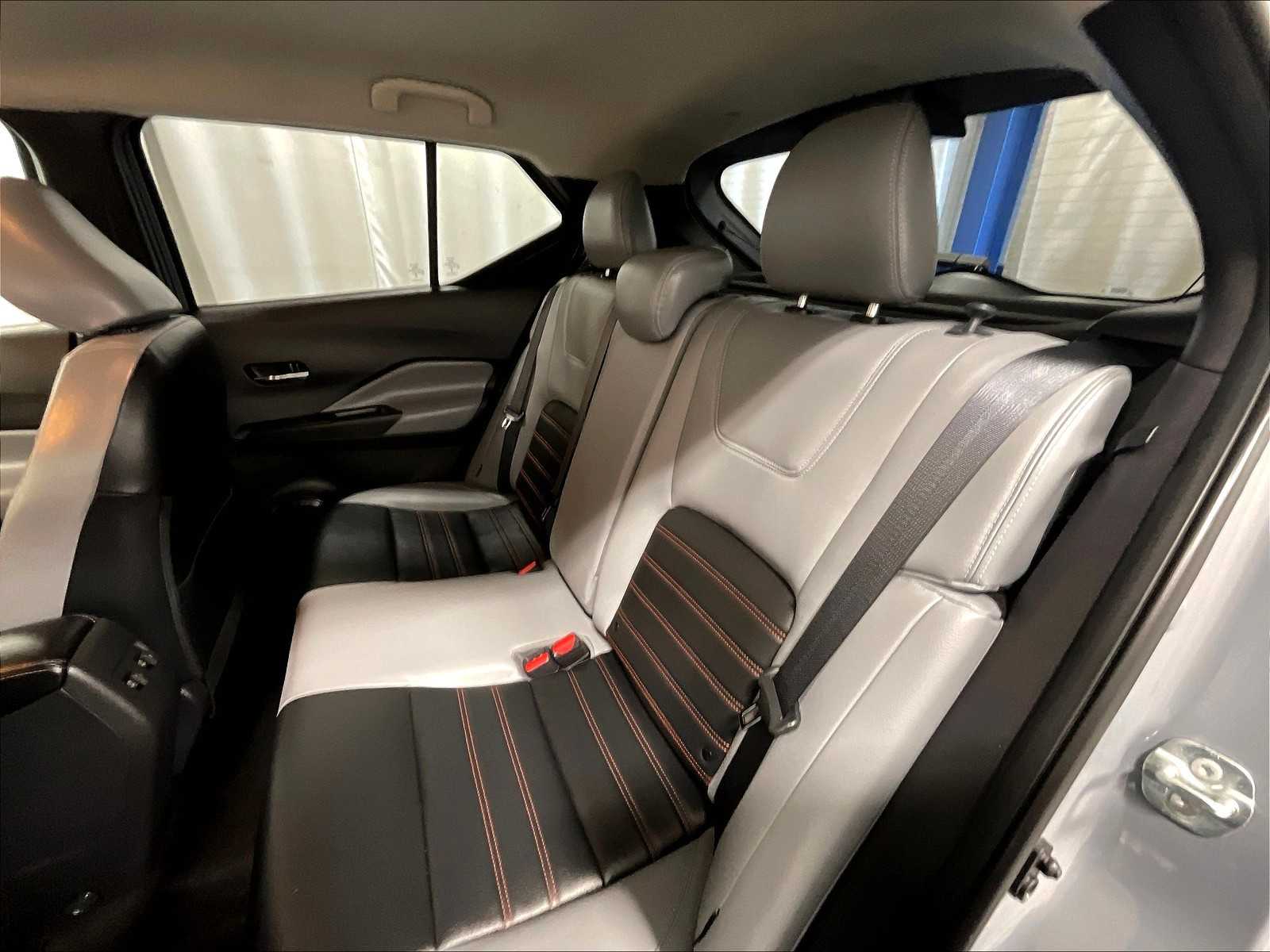 2023 Nissan Kicks SR photo 14