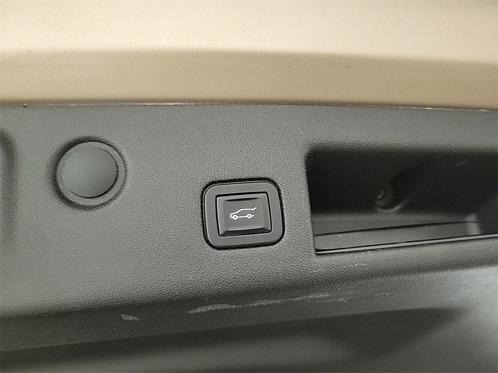 2018 CHEVROLET EQUINOX - Image 23