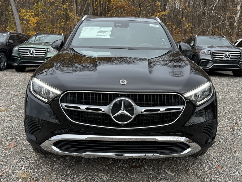 2026 Mercedes Benz GLC 300 4MATIC photo 2