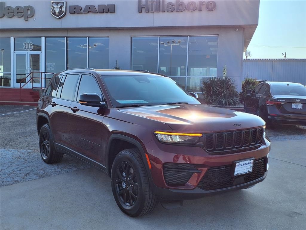 2025 Jeep Grand Cherokee Altitude's photo