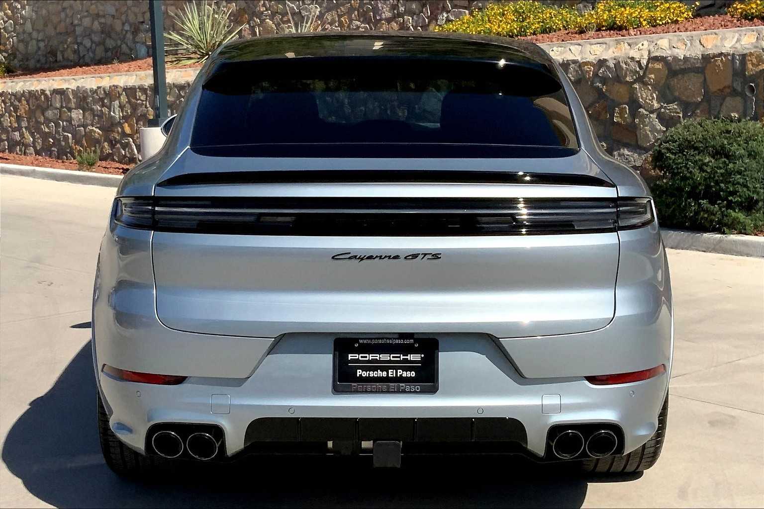 2025 Porsche Cayenne GTS Coupe photo 6