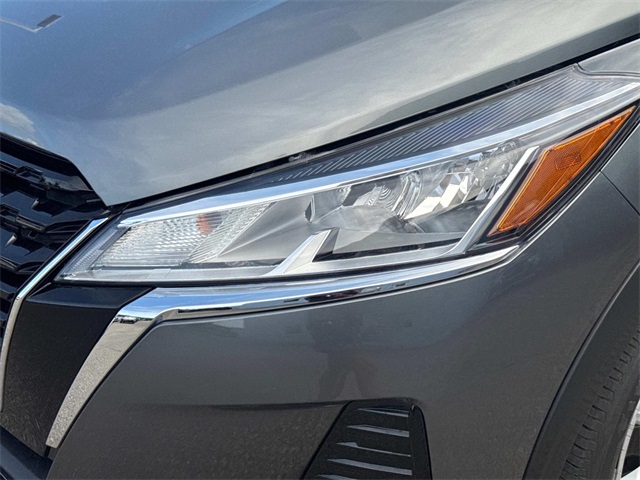 2025 Nissan Kicks Play S photo 3