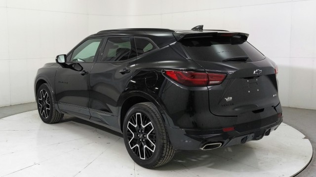 Used 2024 MOSAIC BLACK Chevrolet RS image 3