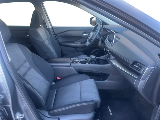 2024 Nissan Rogue SV photo 8