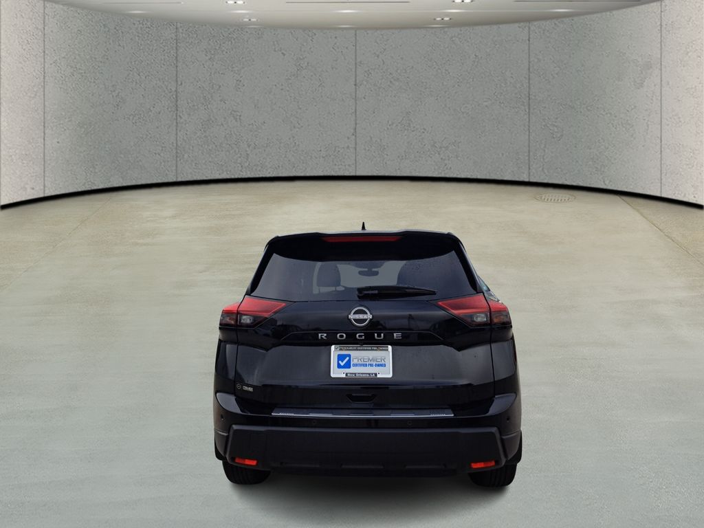 2026 Nissan Rogue SV photo 2